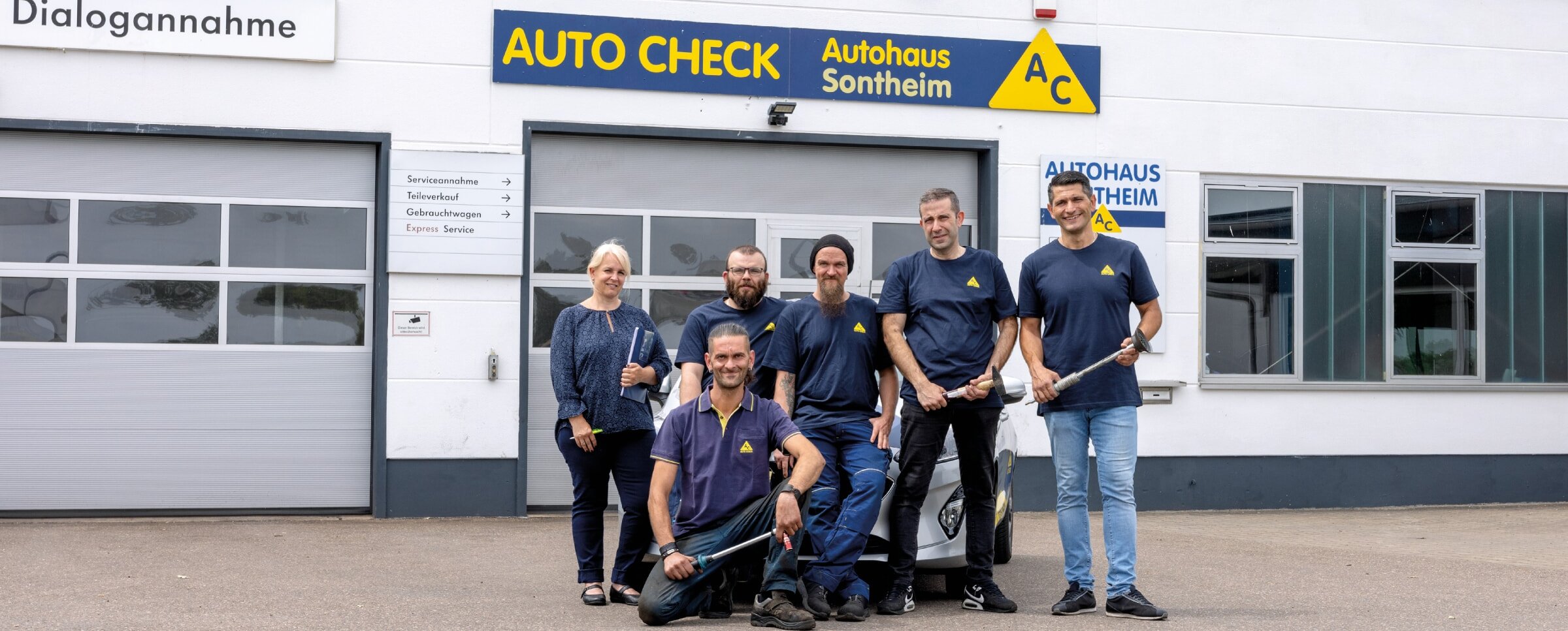 "46533-Team-2-web.jpg" "Bild 46533-Team-2-web.jpg"